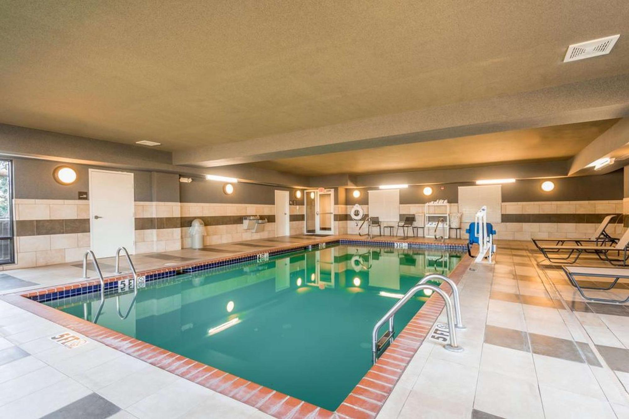 Hampton Inn New Albany Ngoại thất bức ảnh